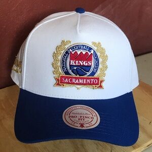 Mitchell & Ness Sacramento Kings White and Blue Hat classic heritage retro snap